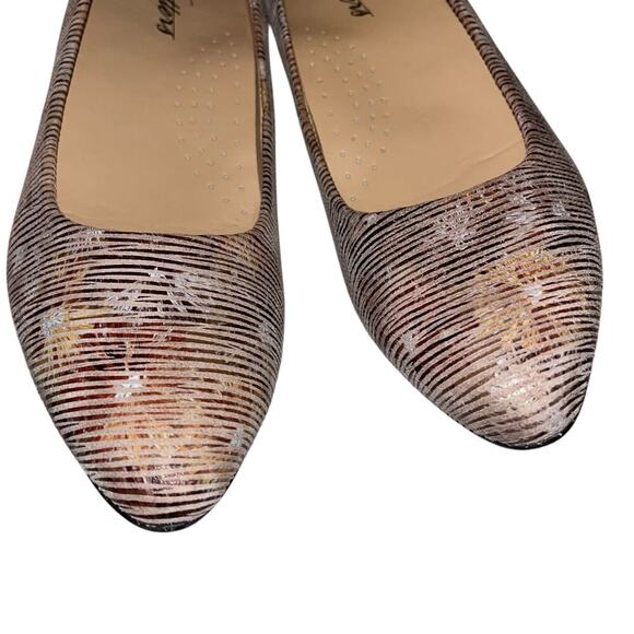 Trotters T1805-289 Multicolor Abstract Stripe Kitten Heel Pumps Size 6.5N - Picture 3 of 8